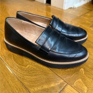 Naturalizer Adiline Black Leather Loafers
